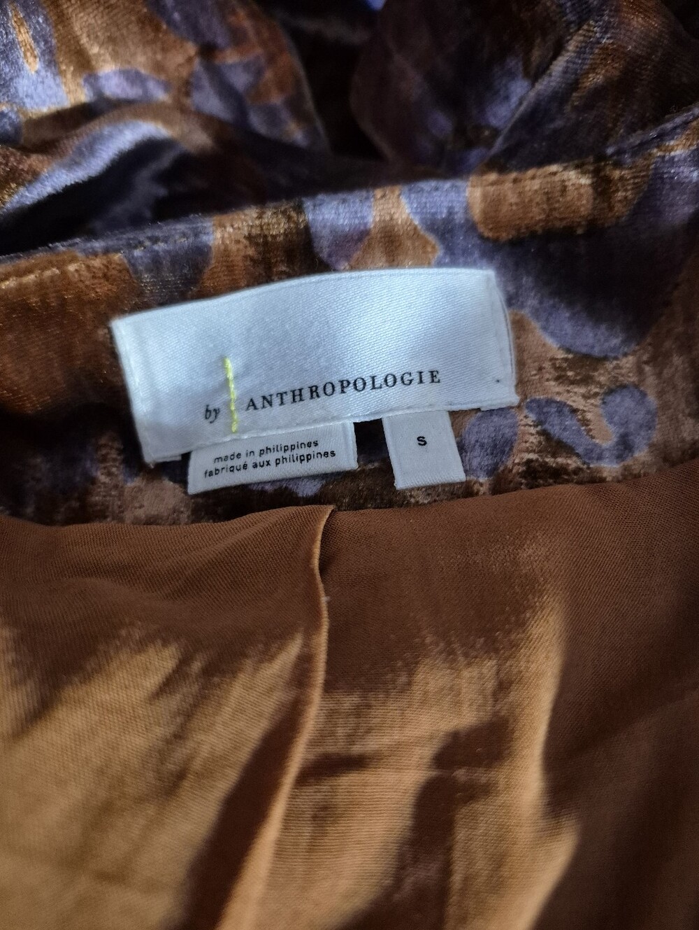 Anthropologie Esme velvet kimono jacket size S...great condition..no holes spots - Picture 6 of 6